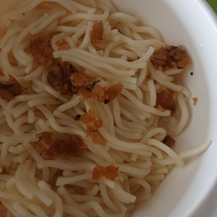 すぐき漬けでさっぱりラーメンサラダ